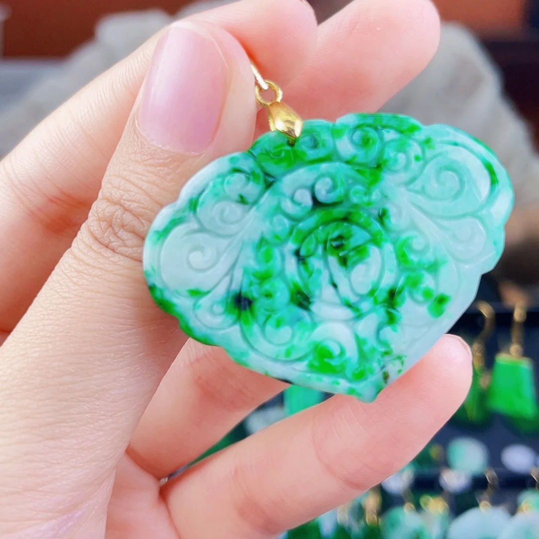 翡翠未镶嵌颈饰饰品