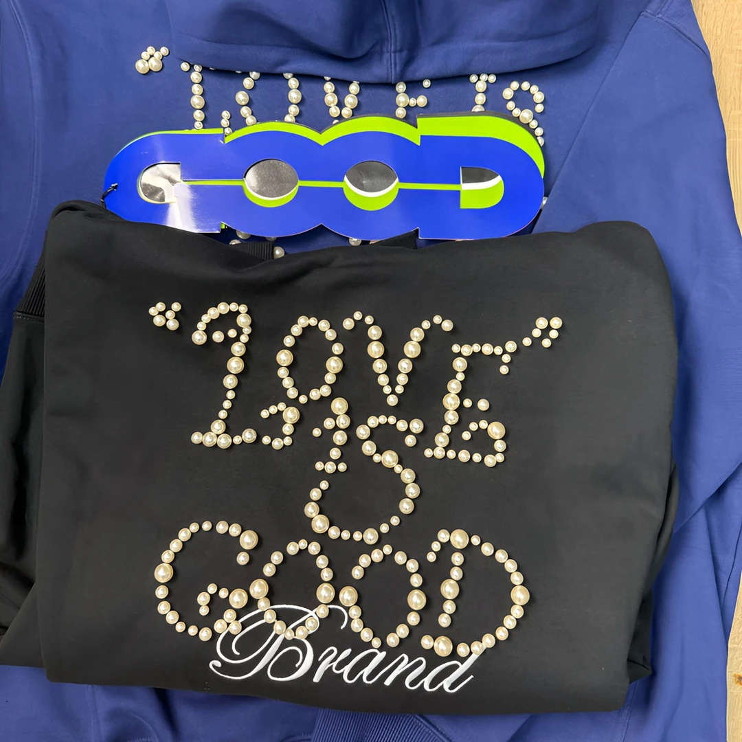 GOODBRAND Love is good珍珠标语连帽套头卫衣 男女同款