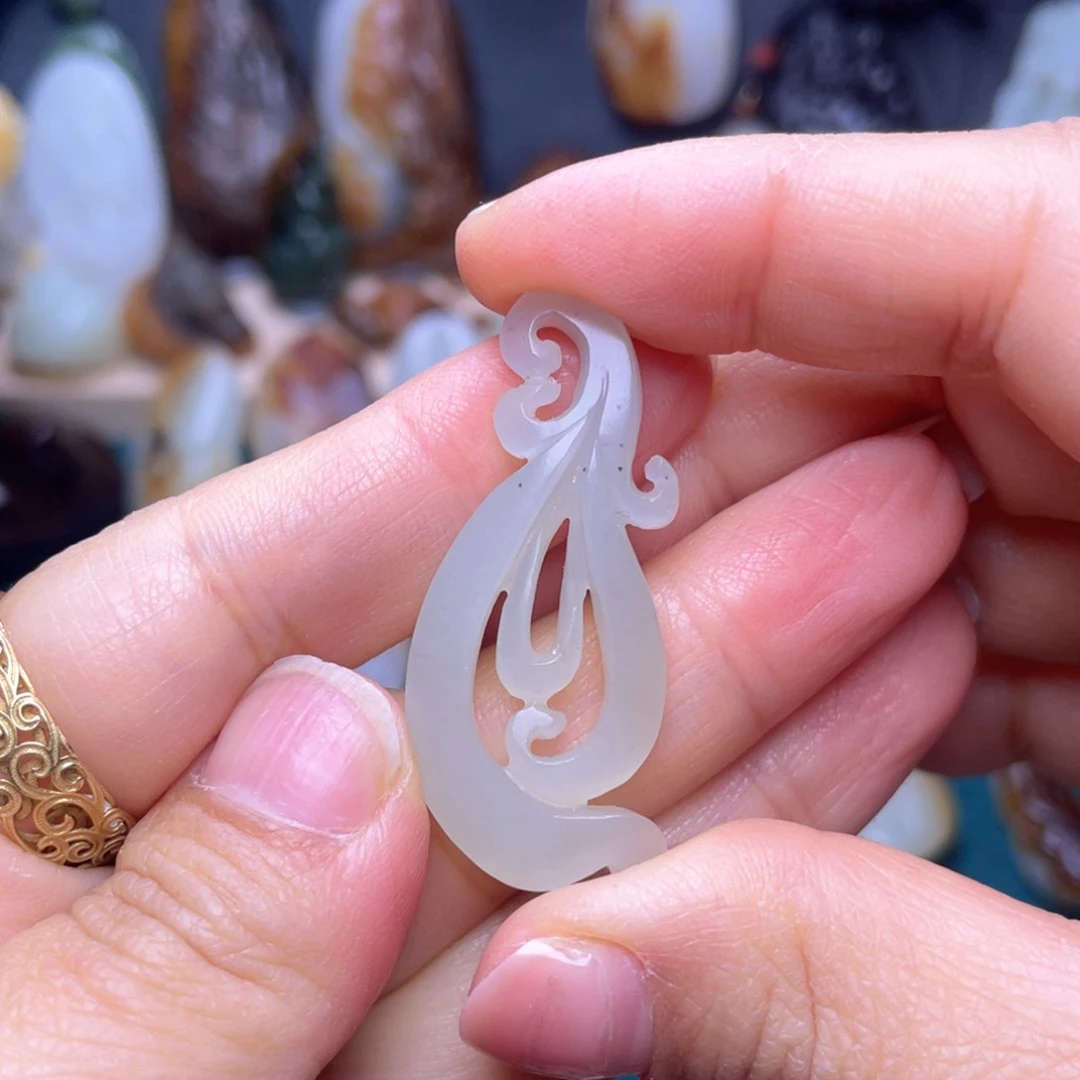 和田玉颈饰未镶嵌