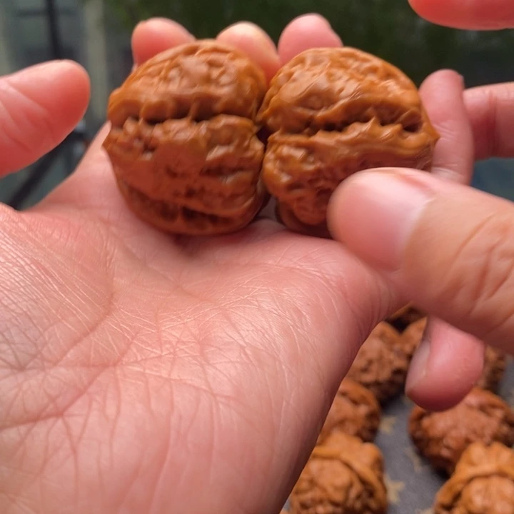 荃***文玩核桃把件蛙蛙蛙