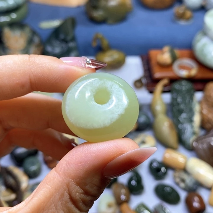 蛇纹石玉未镶嵌岫玉福利