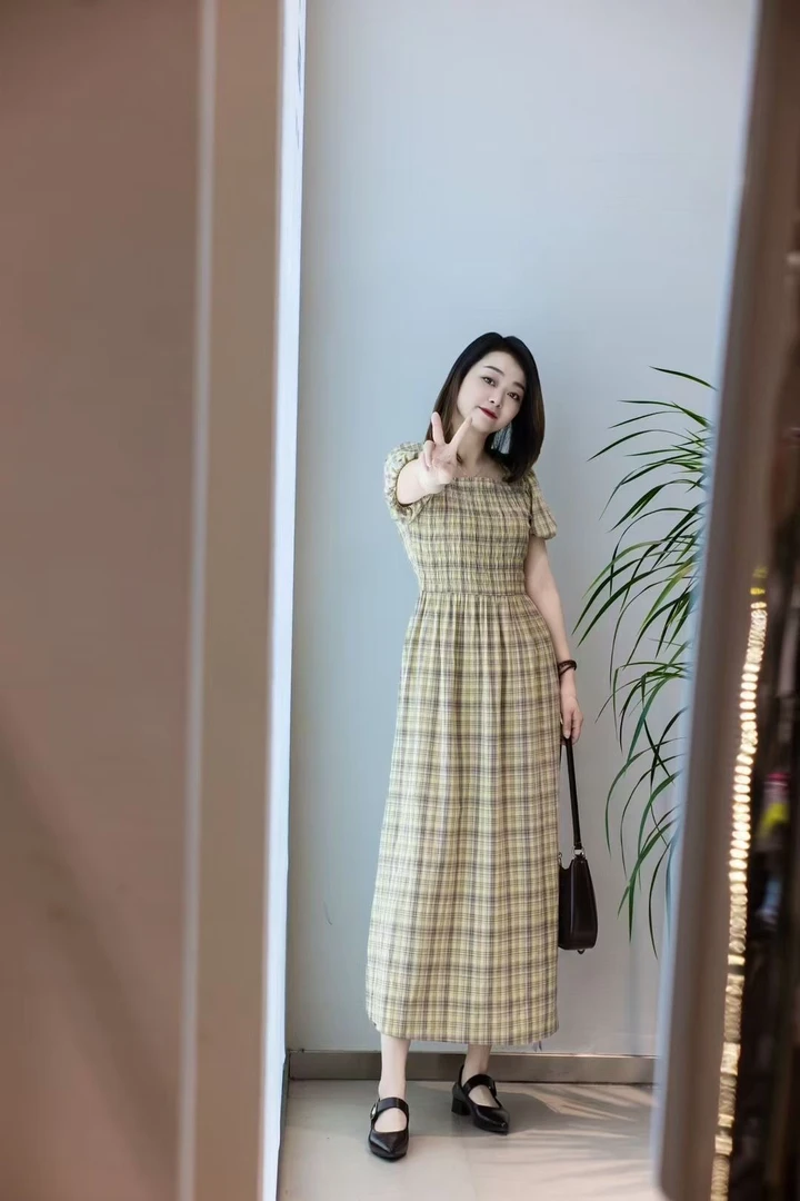 C.crlu可路莎2025森系格纹连衣裙