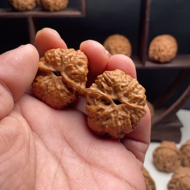 文玩核桃把件那*谁蛤蟆头32