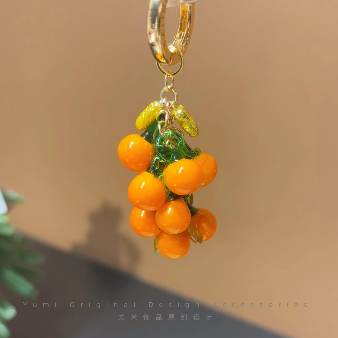 卡庭【设计师手作】新年爆改毛茸茸手机挂件绳链简约通勤搭配L3497