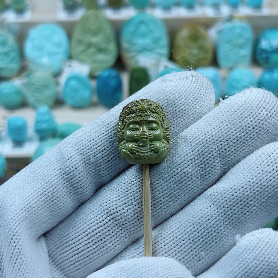 绿松石未镶嵌珠宝奇石