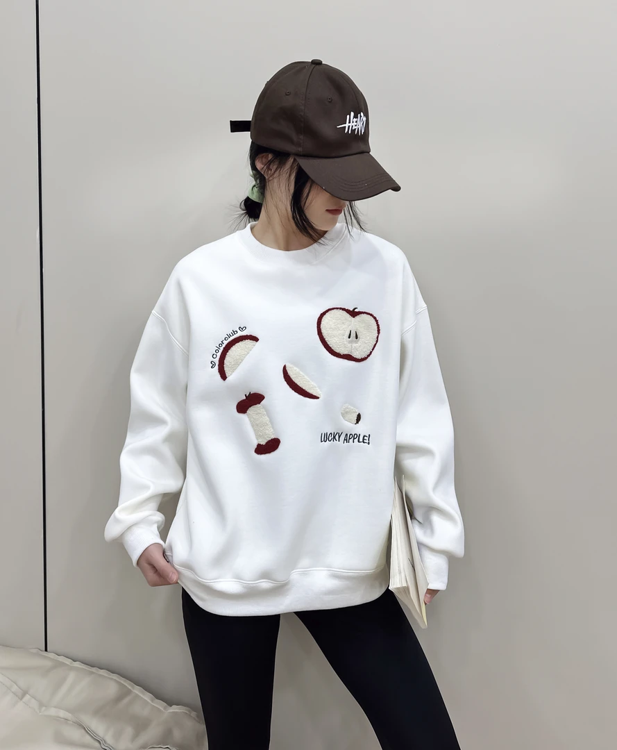 【嘉人有约】秋冬刺绣苹果圆领宽松卫衣女加绒保暖套头上衣D2470