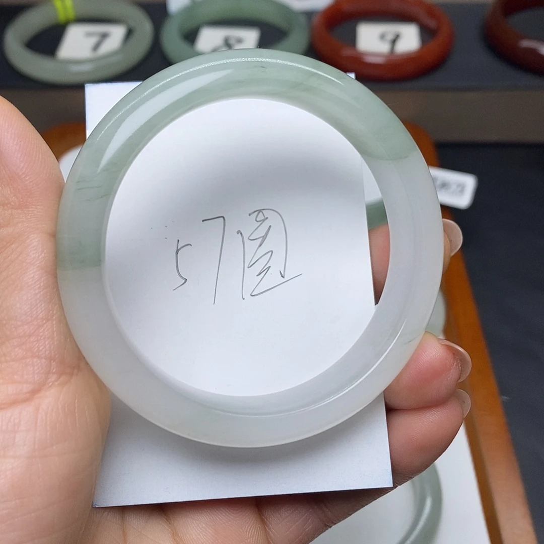 石英质玉未镶嵌手镯