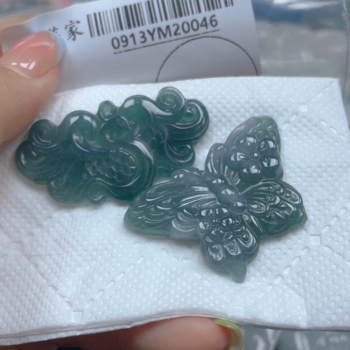 吊坠(不含链)未镶嵌翡翠