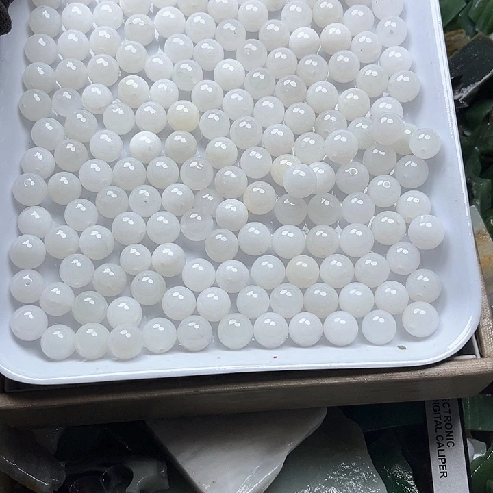 和田玉（糖玉）和田玉边角料9K金镶嵌静****子