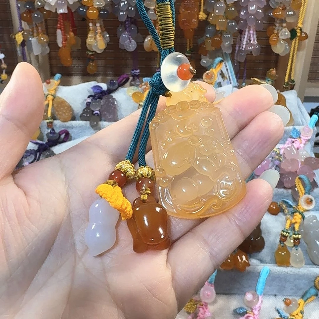 玛瑙/玉髓小挂件福利款通货料不挑不拣带有包容点未镶嵌