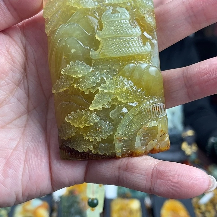 未镶嵌蛇纹石玉颈饰