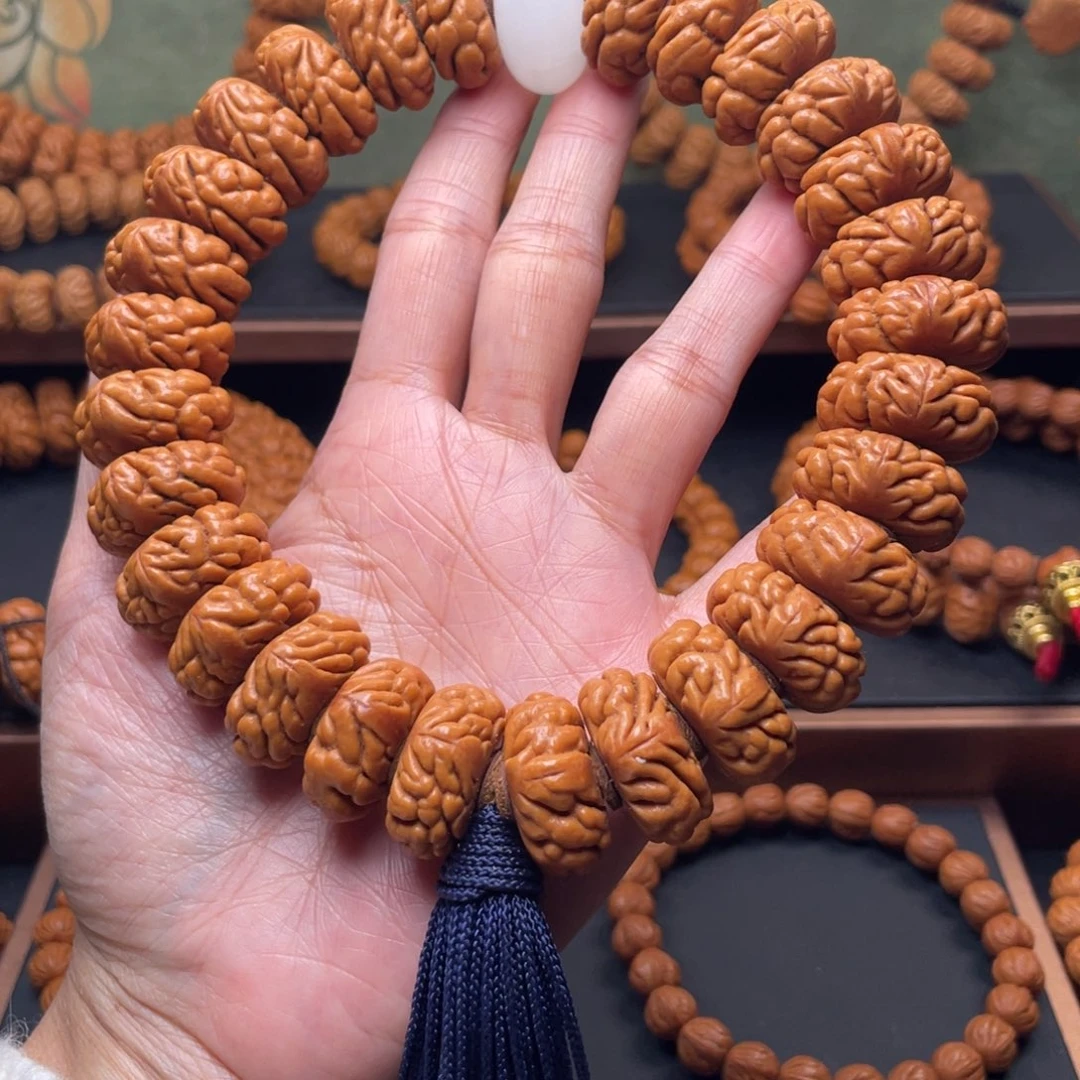 吊坠桃核22豹子头