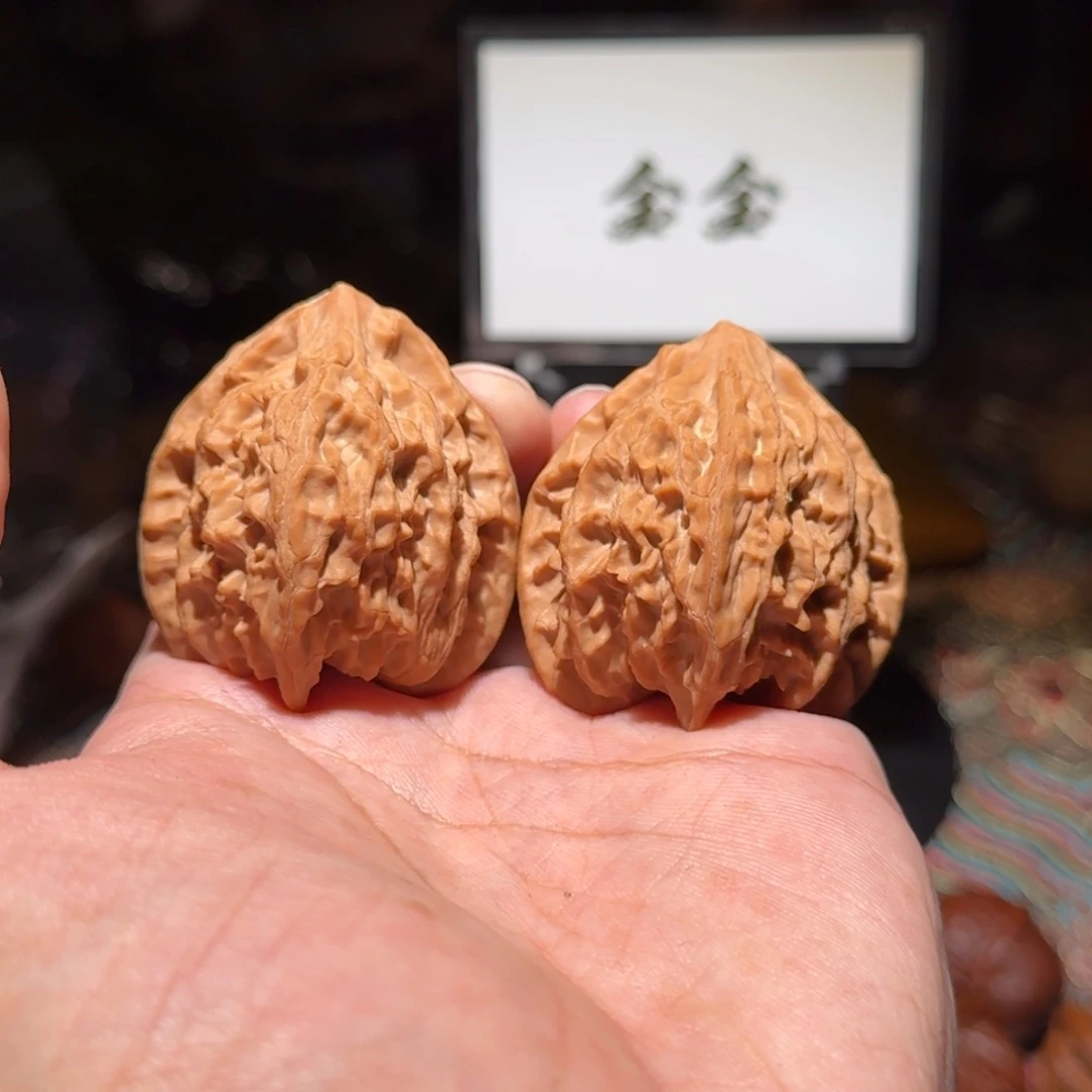 核桃把件026房山一代灯笼，尺寸41 41 44