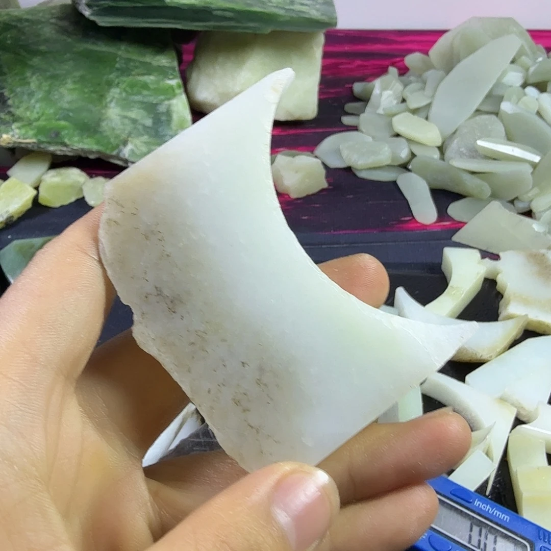 和田玉（糖玉）未镶嵌挂件