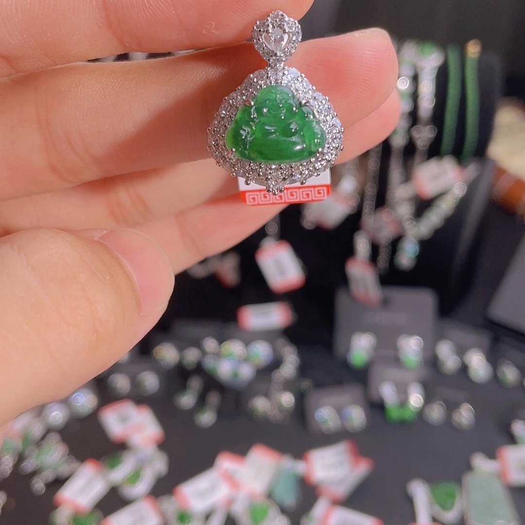 吊坠(不含链)未镶嵌翡翠