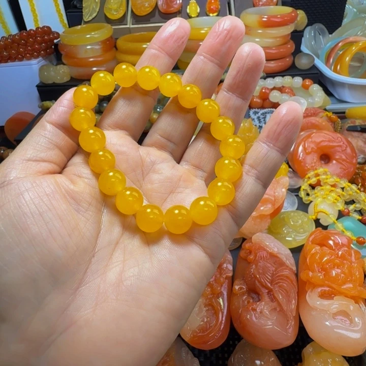 烟***舟石英质玉（金丝玉）未镶嵌颈饰