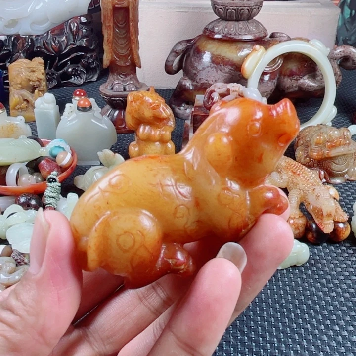 和田玉未镶嵌颈饰叭**啦