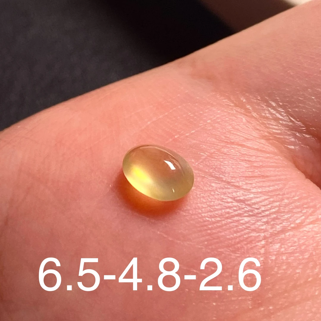 炸光柠檬黄！天然缅料翡翠高冰黄翡起钢光蛋面无纹裂