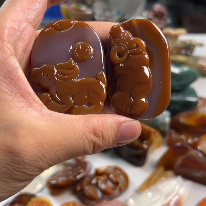 斯***类玛瑙/玉髓吊坠(不含链)未镶嵌