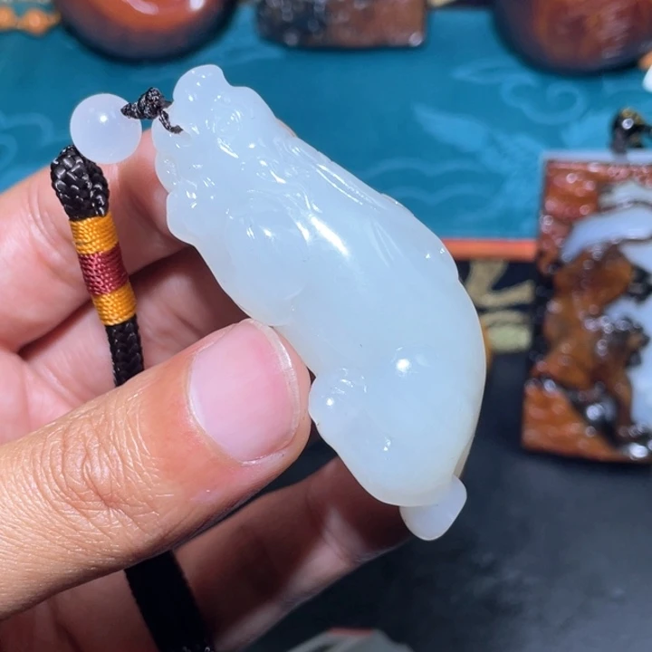 和田玉未镶嵌颈饰J