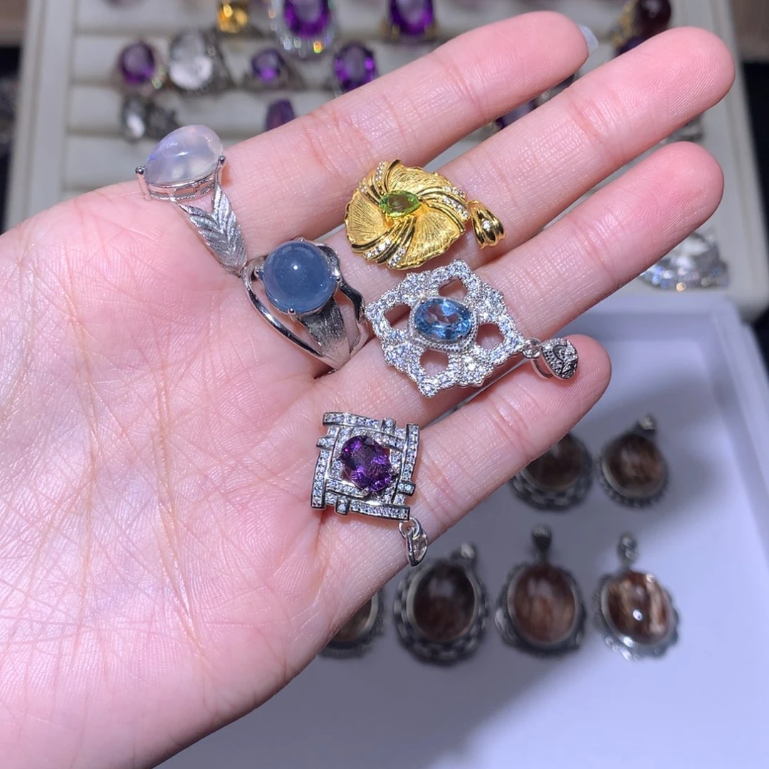 紫晶戒指铂Pt950镶嵌紫**丁戒指 吊坠