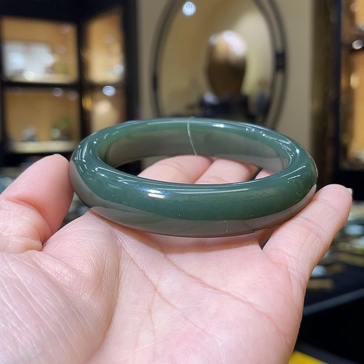 和田玉手镯未镶嵌58#67.8g