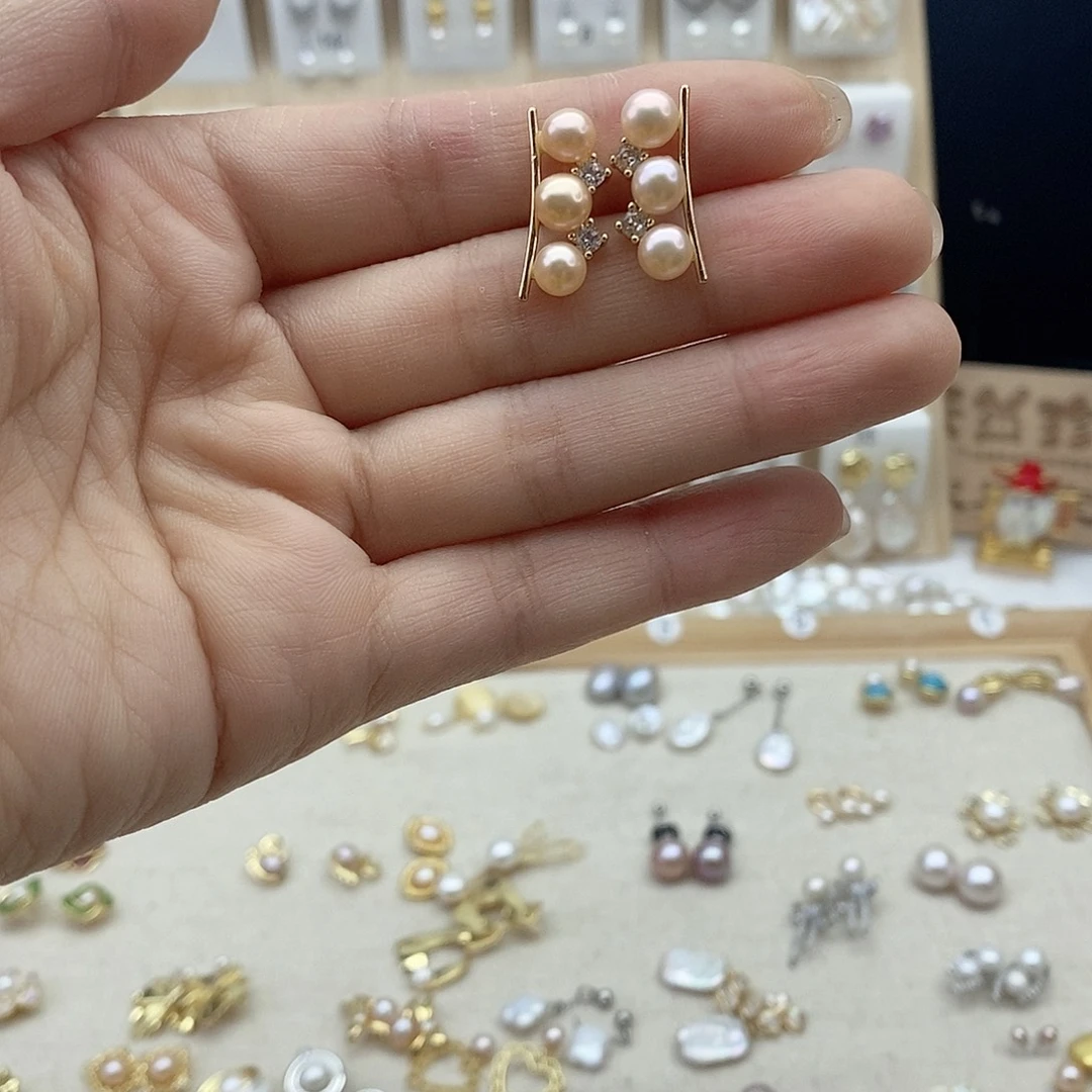 淡水珍珠未镶嵌耳饰