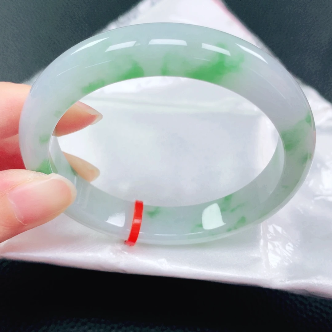 翡翠未镶嵌手镯56圈