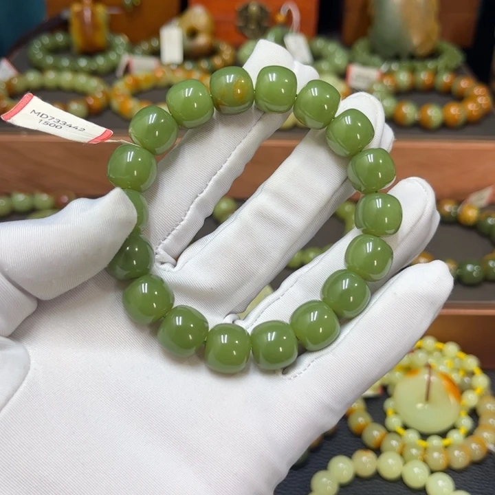 未镶嵌手链透闪石质玉