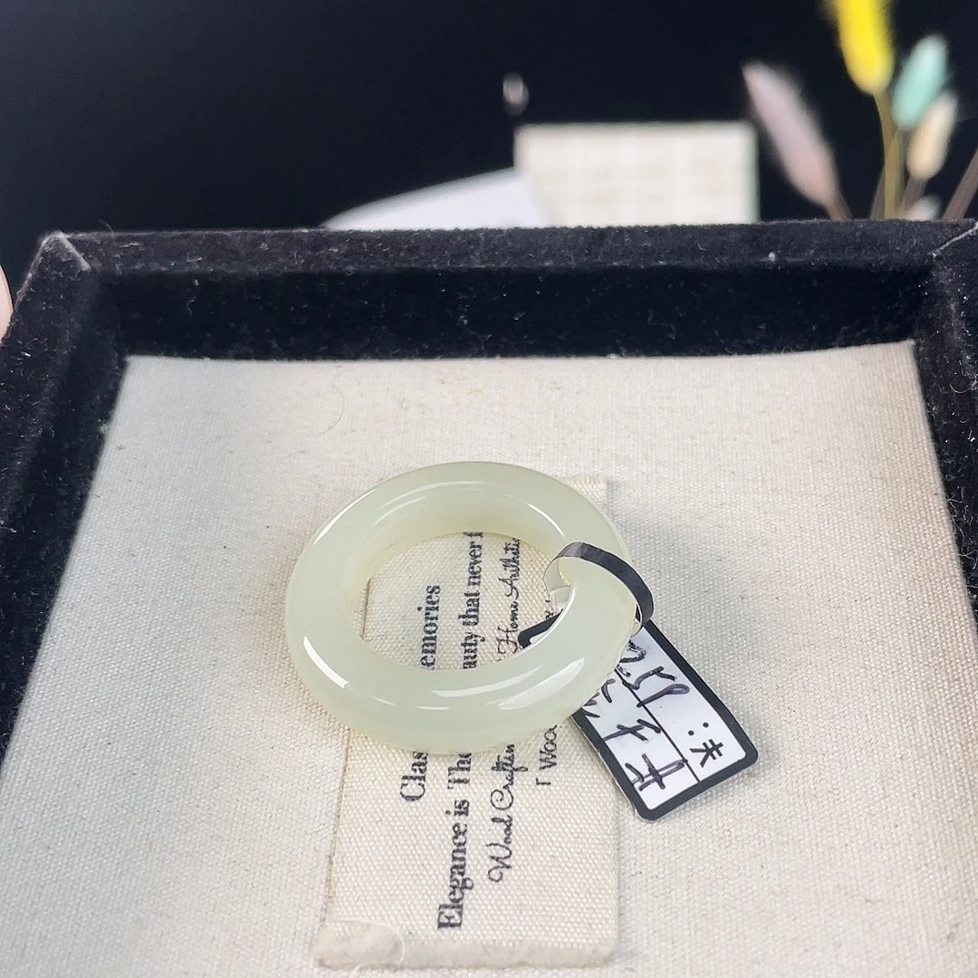 和田玉（糖玉）未镶嵌戒指h88白内经23mm不支持退换