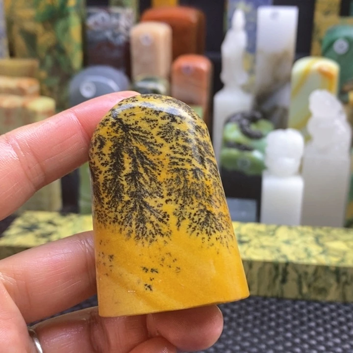 云南石金**刻青田石印章石