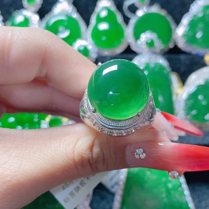 翡翠颈饰未镶嵌16409。