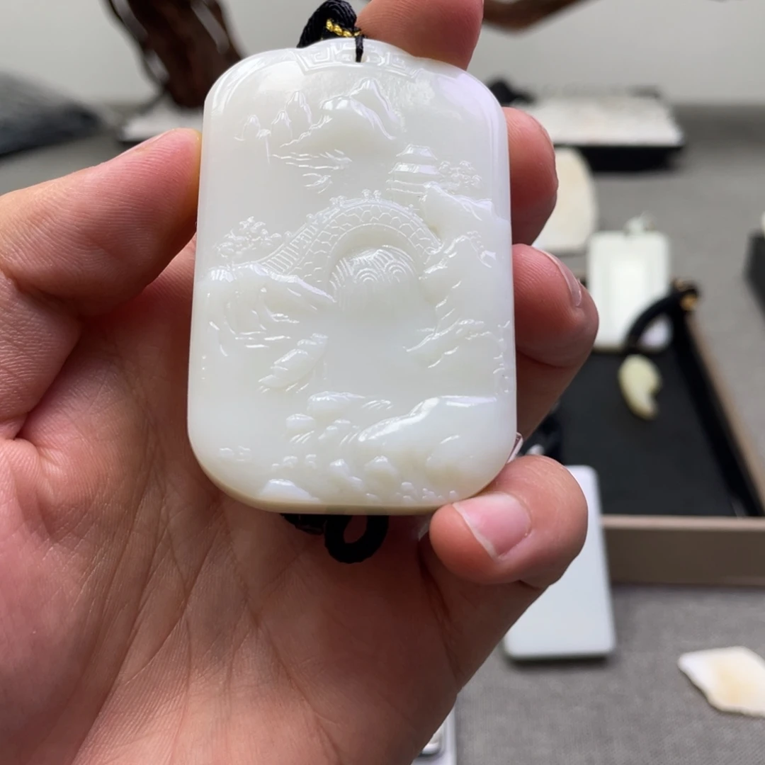 和田玉未镶嵌颈饰