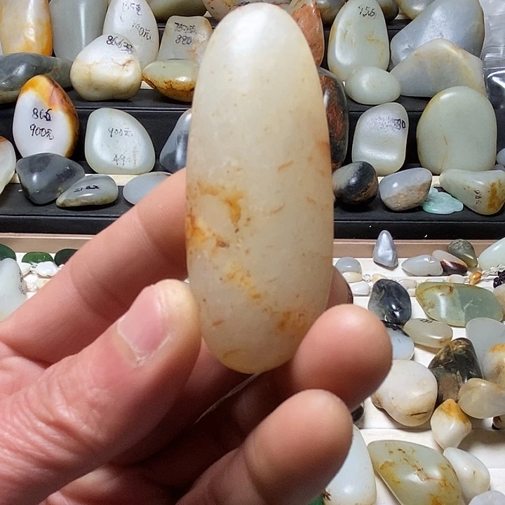 和田玉未镶嵌颈饰吊坠