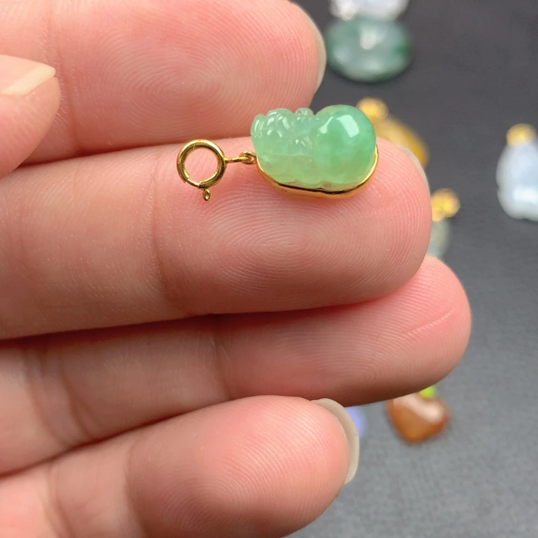 【闪购商品】颈饰18K金镶嵌翡翠翡翠