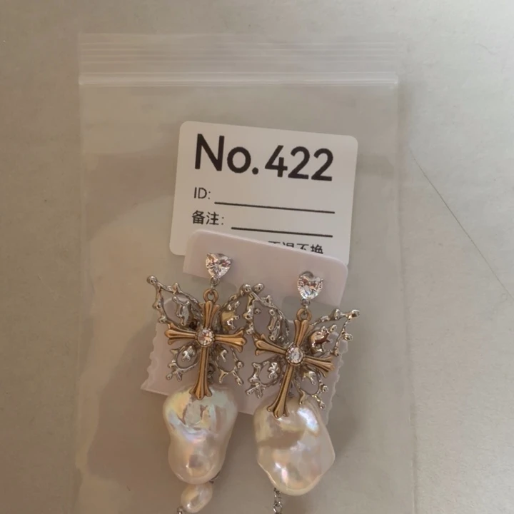 淡水珍珠合金耳饰