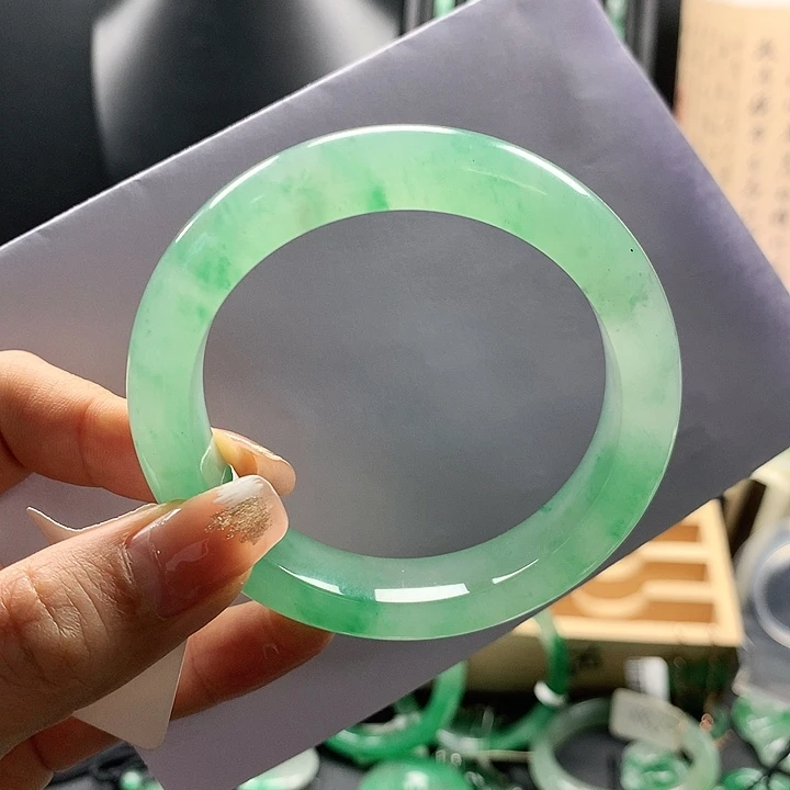 石英质玉手镯未镶嵌夏****~