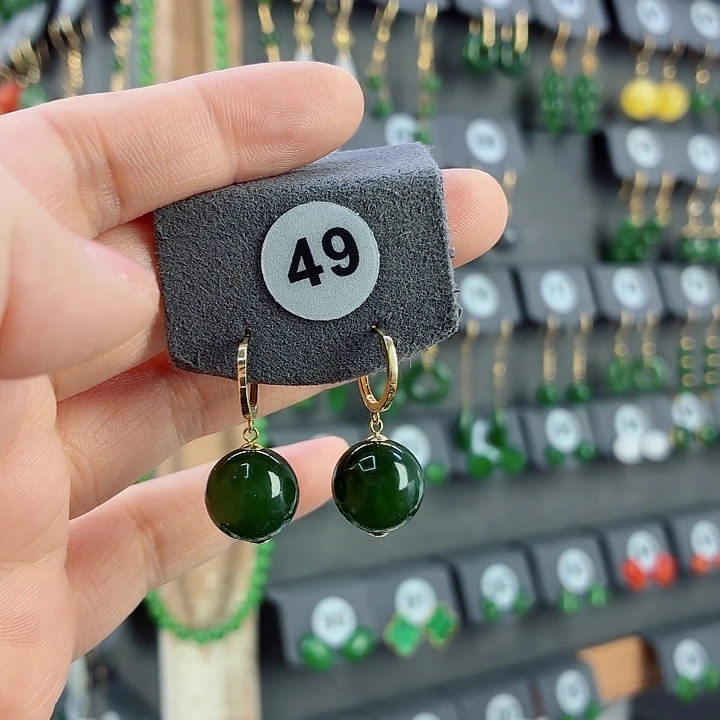 和田玉18K金镶嵌耳坠