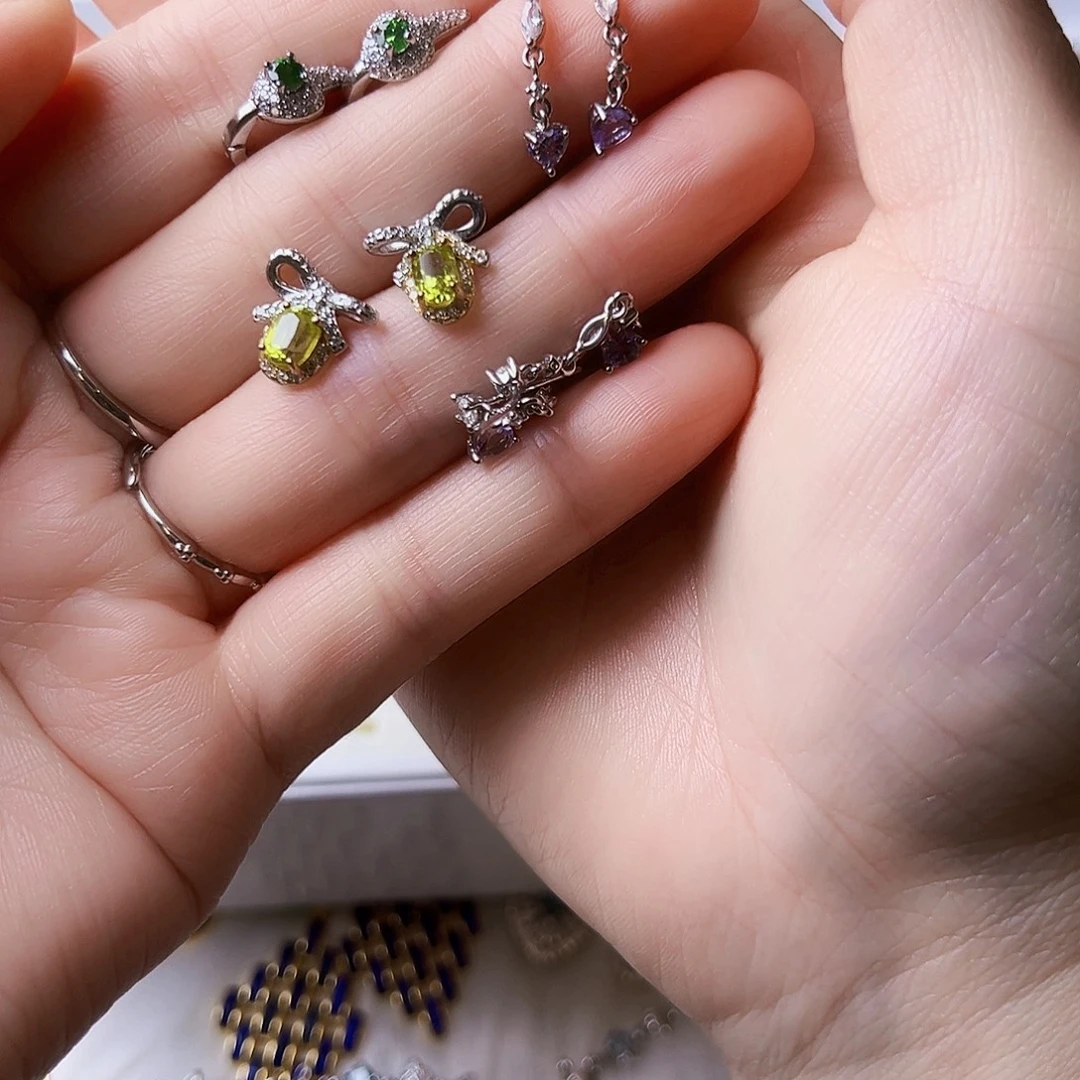 银S925镶嵌耳饰坦桑石拍一发二