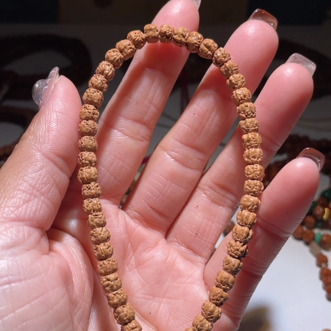 金刚菩提吊坠原桩佛手持切5+