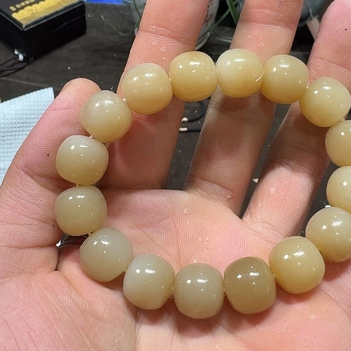 未镶嵌和田玉车挂