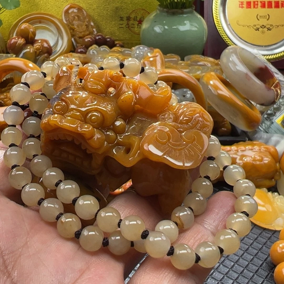 石英质玉未镶嵌颈饰