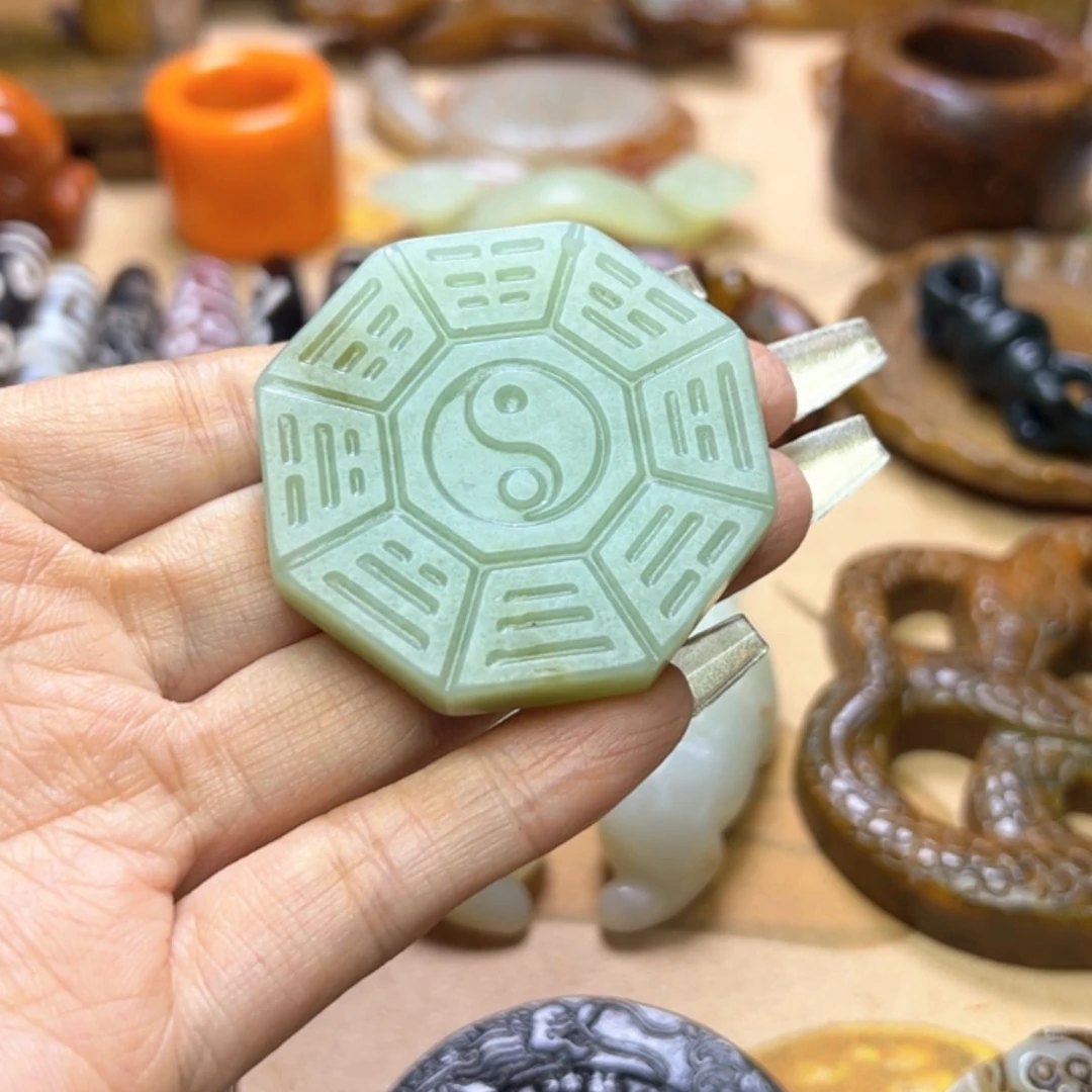 【闪购商品】蛇纹石玉颈饰未镶嵌