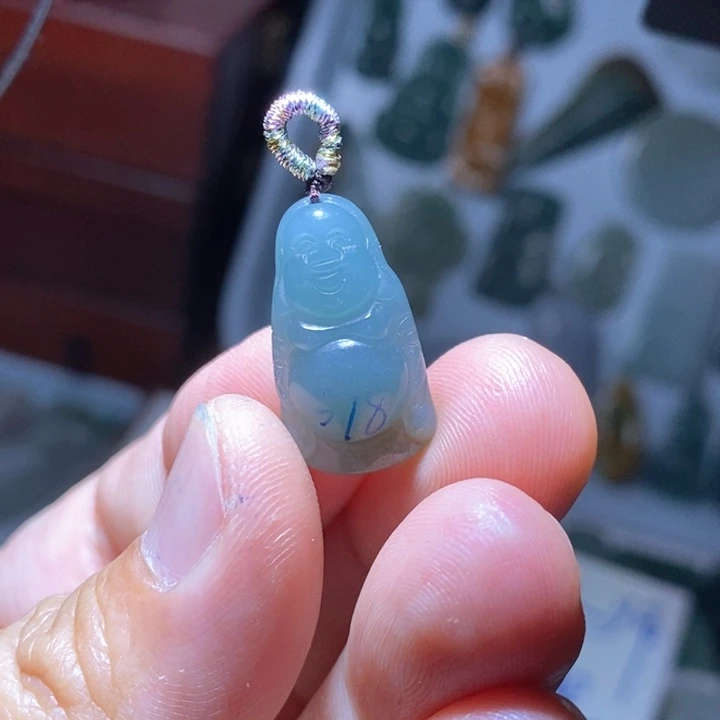 翡翠颈饰未镶嵌好