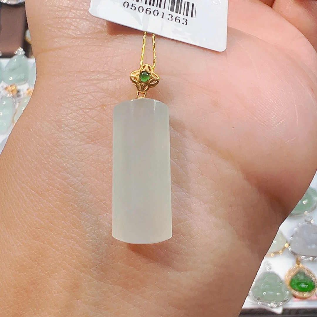 吊坠(不含链)18K金镶嵌翡翠平安