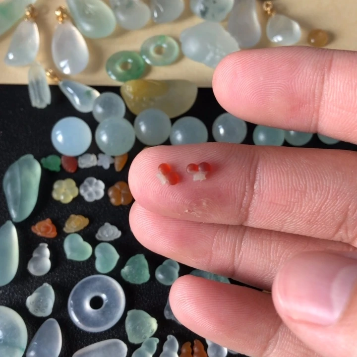 定制翡翠未镶嵌挂件