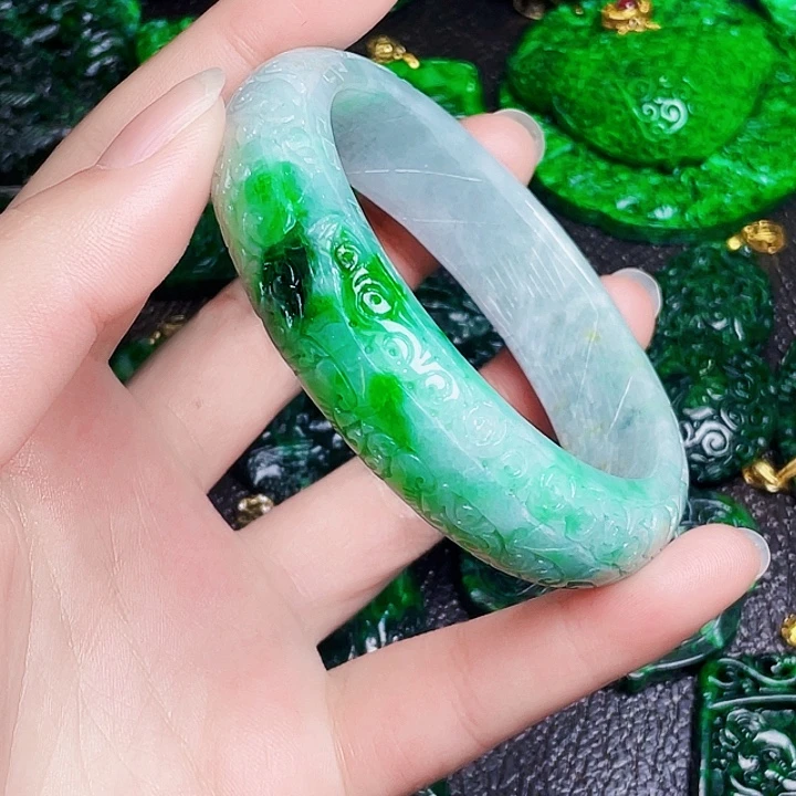 翡翠未镶嵌颈饰多样性59