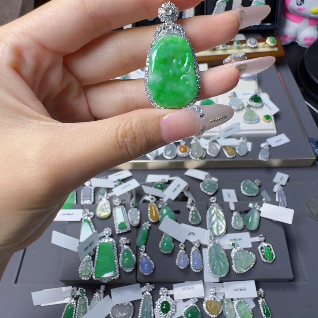 翡翠银S925镶嵌颈饰