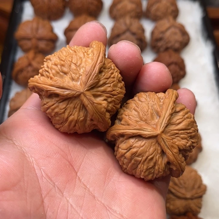 把件文玩核桃46白奔