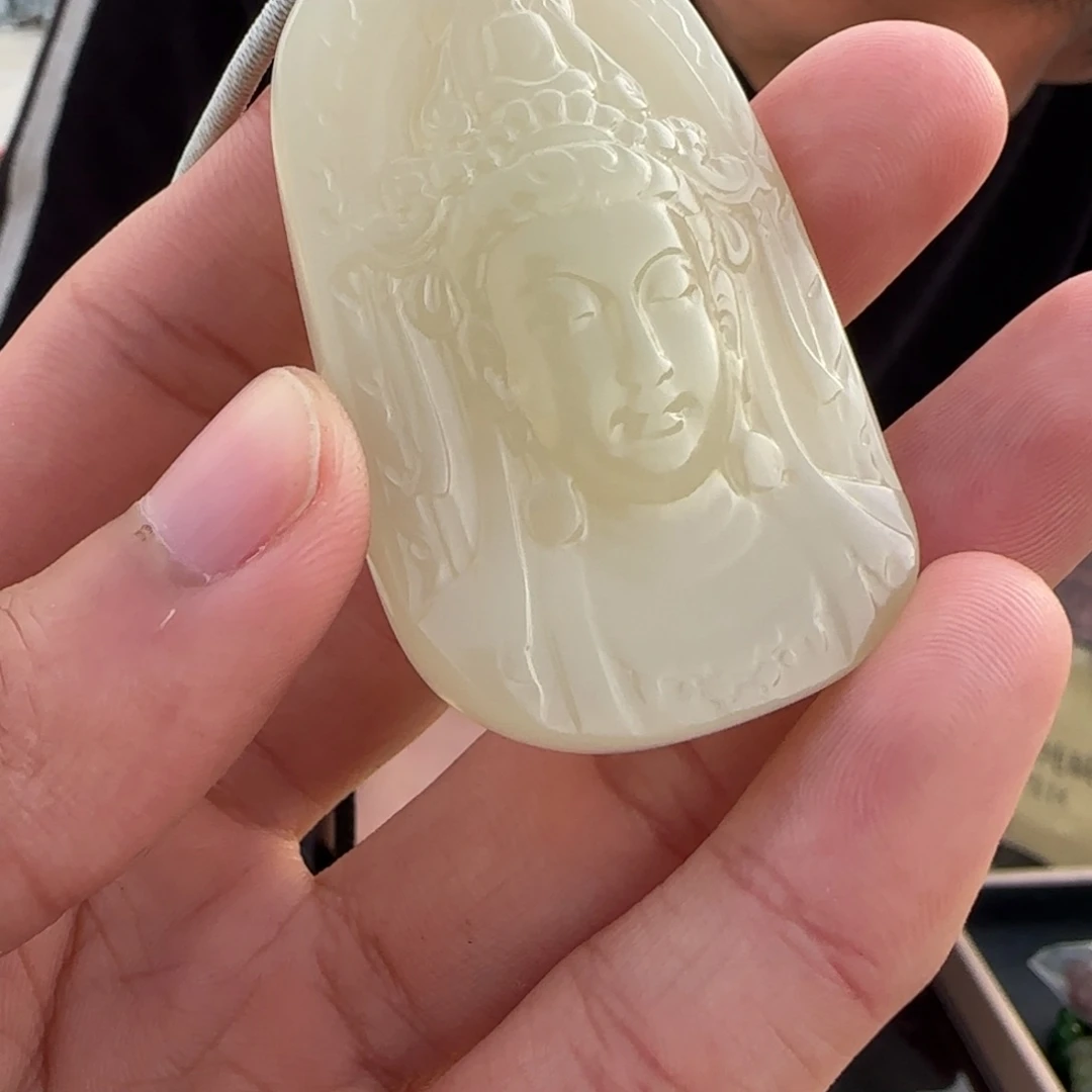 颈饰未镶嵌和田玉（糖玉）